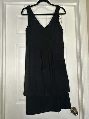 True Envy Black V-Neck Sleeveless Bubble Hem Mini Dress Size 14